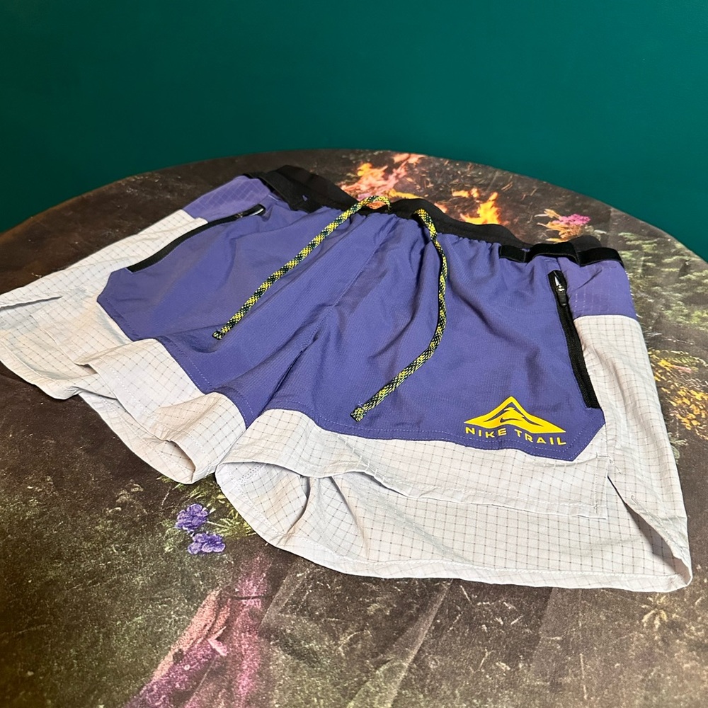 Men’s Nike Trail 5 inch Running Shorts Size Medium